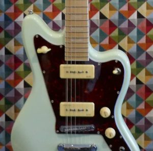 Revelation RJT 60-12 string - white