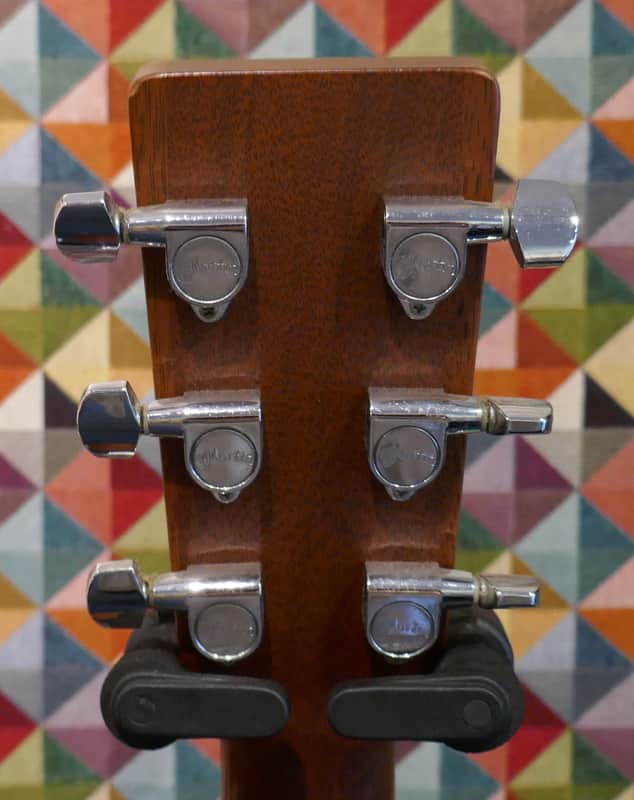 Martin 00015 - Image 8