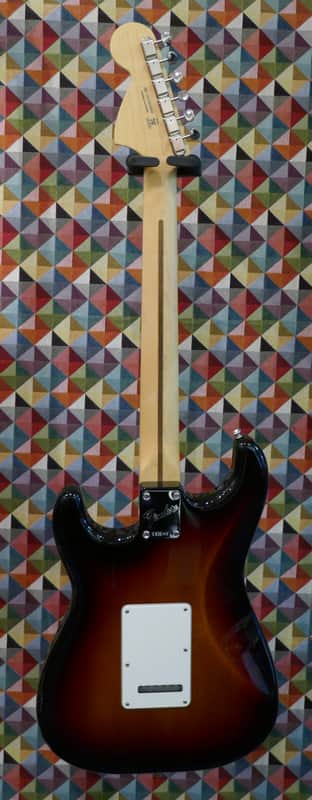 Fender 70th Anniversary Performer Stratocaster - Sunburst - Image 12