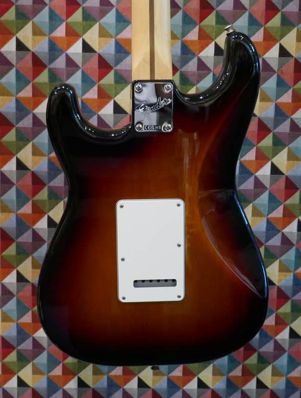 Fender 70th Anniversary Performer Stratocaster - Sunburst - Image 11