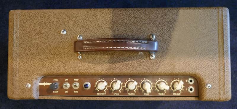 Victoria Victoriette 2x10 combo - Image 10