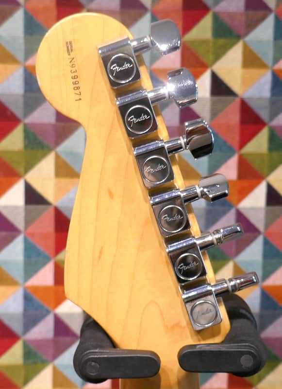 Fender AM Standard Stratocaster 1993 - Sunburst - Image 5